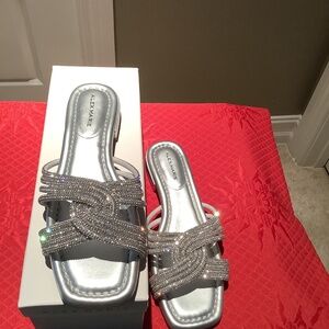 Alex Marie Silver Sandals. Size 8